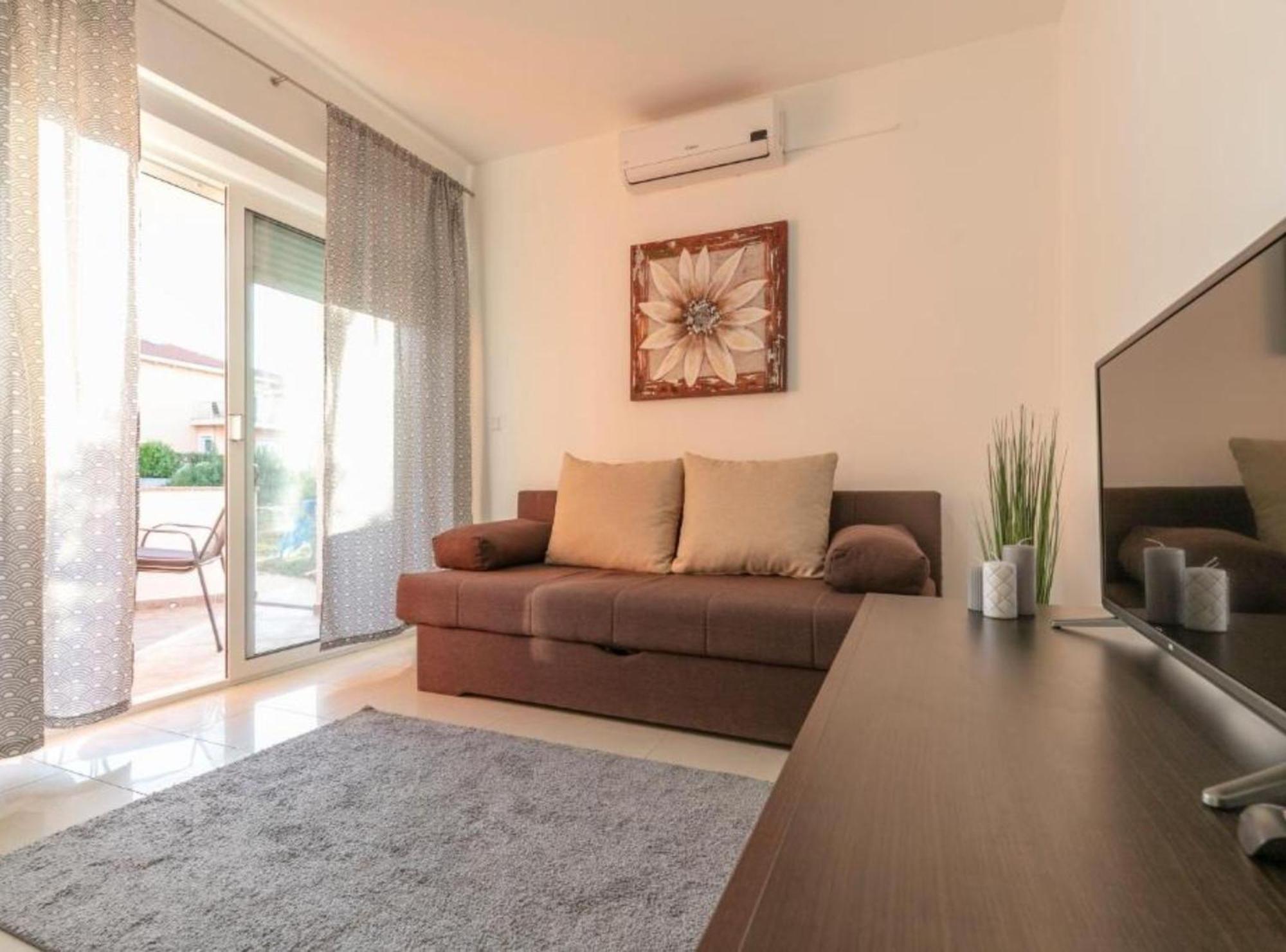 M & B Apartman Bibinje Kültér fotó