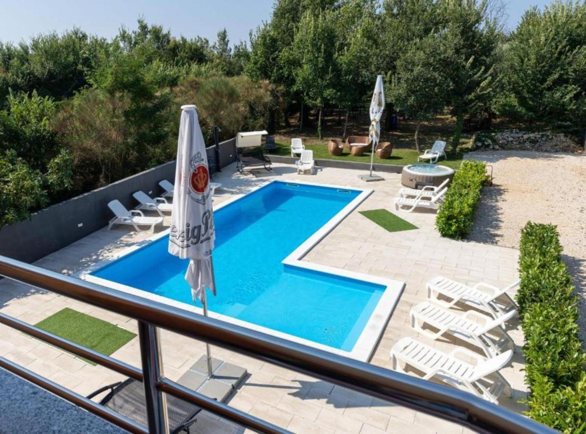 M & B Apartman Bibinje Kültér fotó