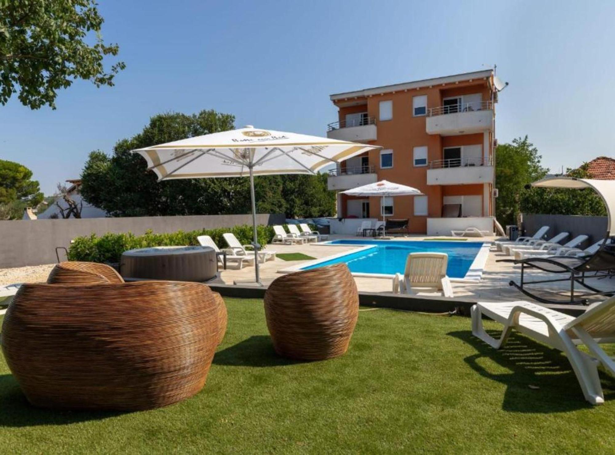 M & B Apartman Bibinje Kültér fotó