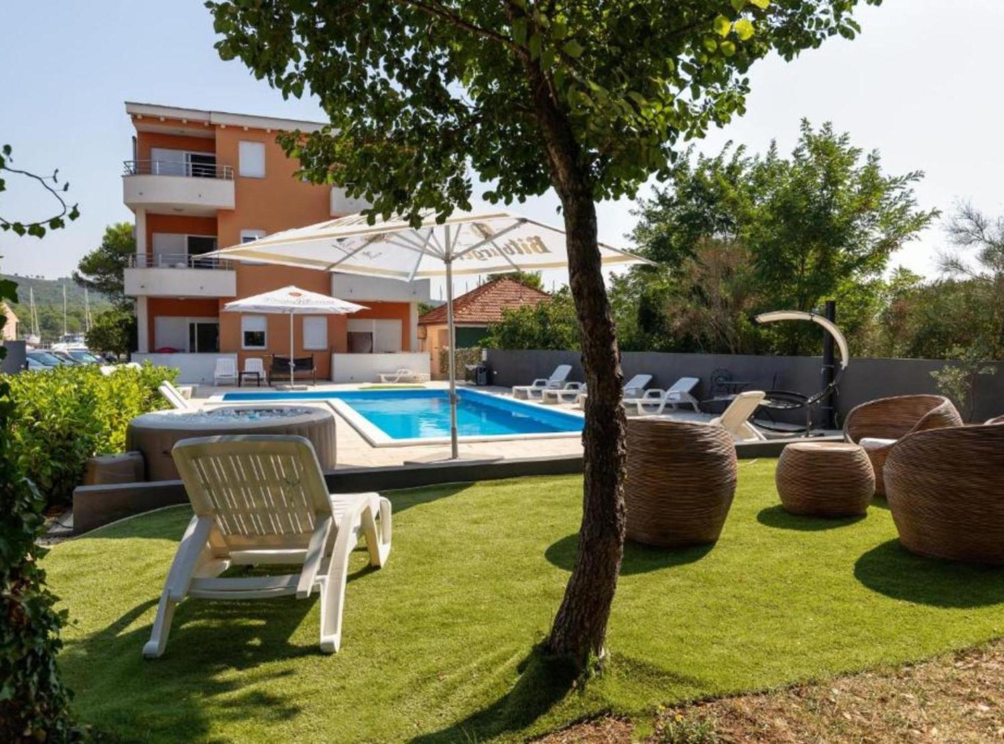 M & B Apartman Bibinje Kültér fotó